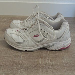 Avia Cantilever athletic shoes